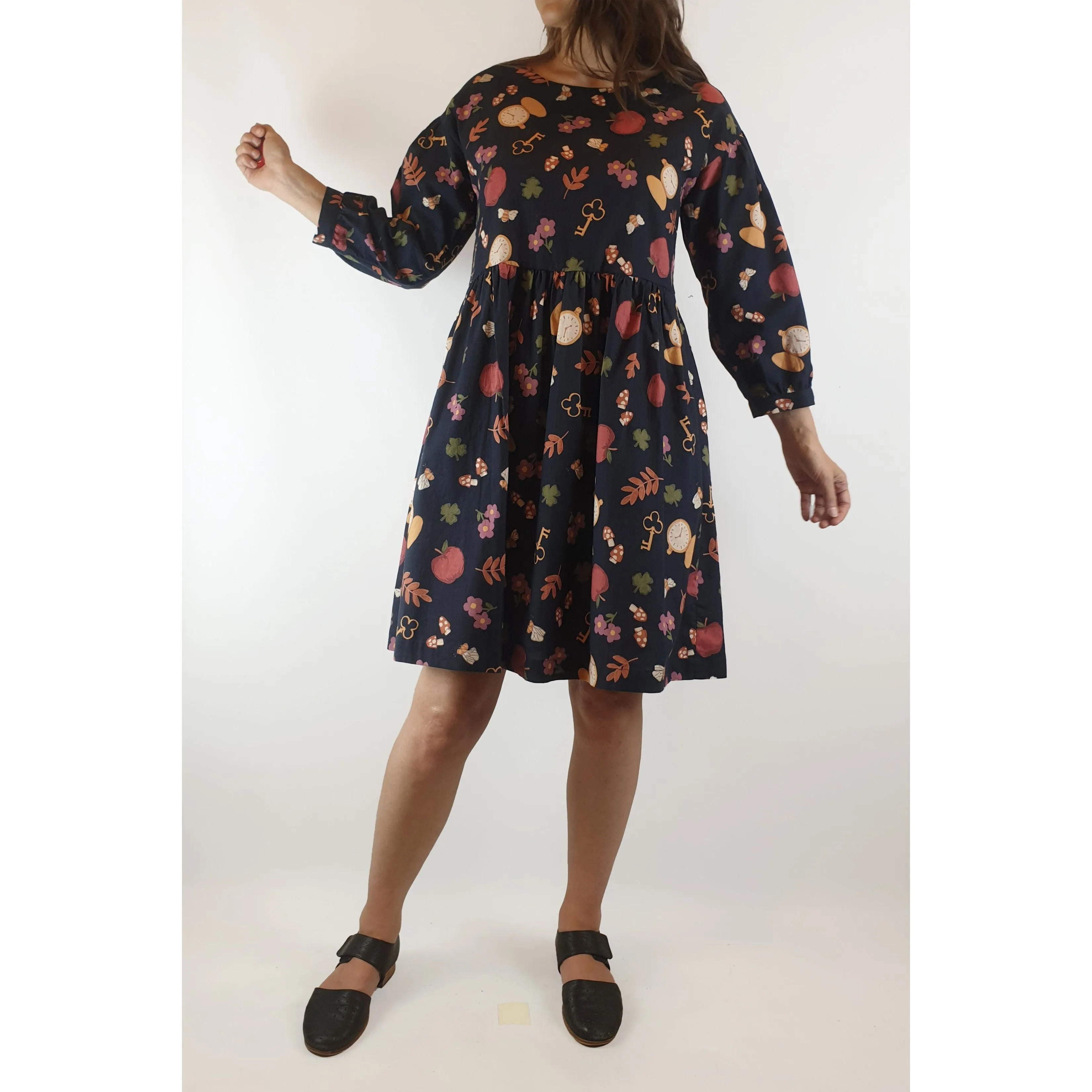 Princess Highway navy long sleeve dress with pretty print size 6 (best fits sizes 6 and 8)